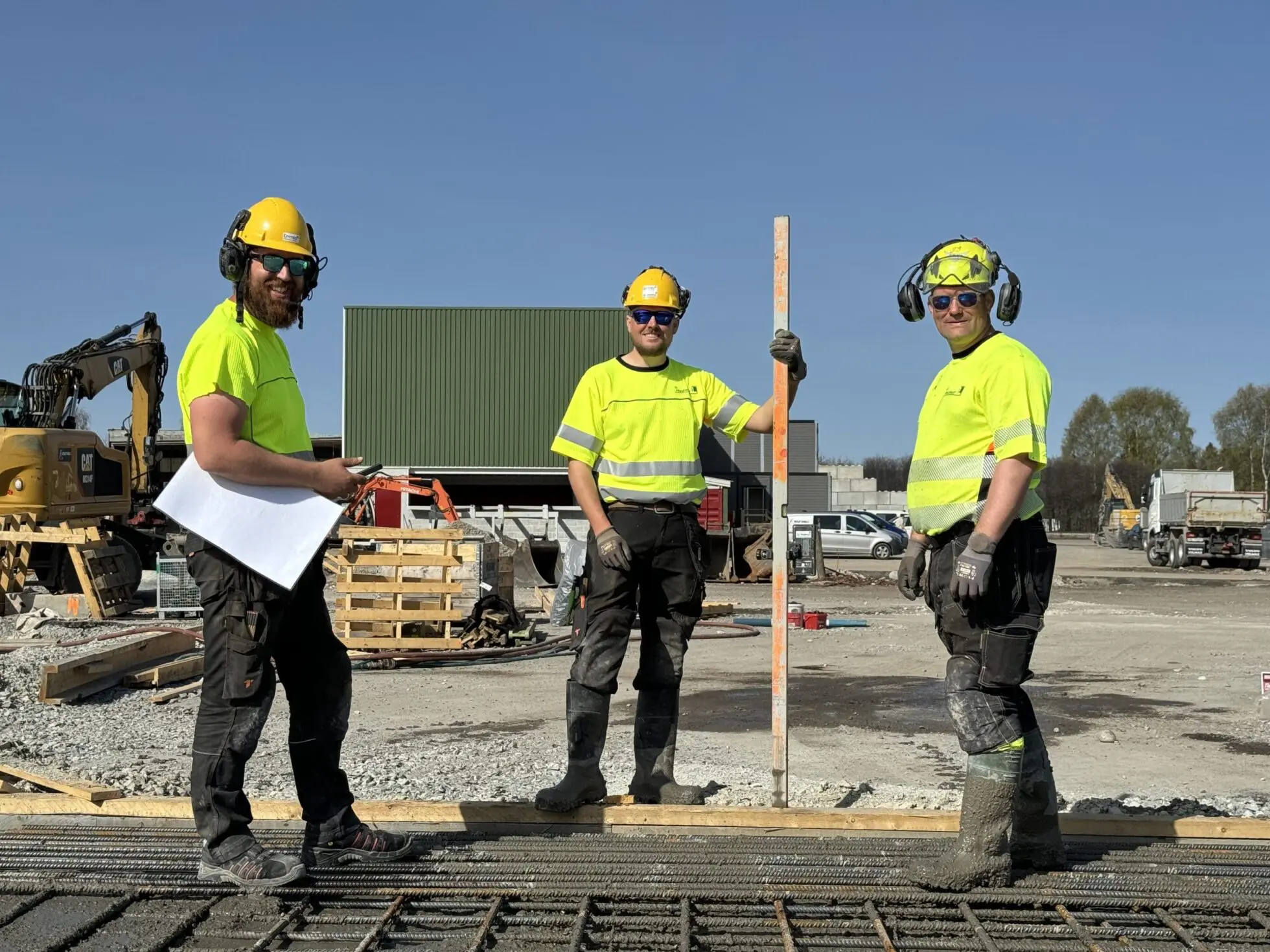 Bildet viser ansatte hos Emmto